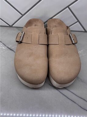 Madden Girl Cutiepie Platform Clogs in the color "Sand